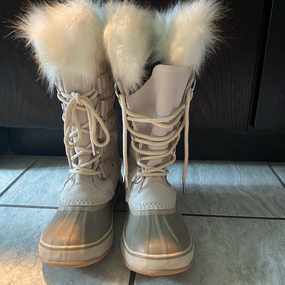 Brand new sorbel boots